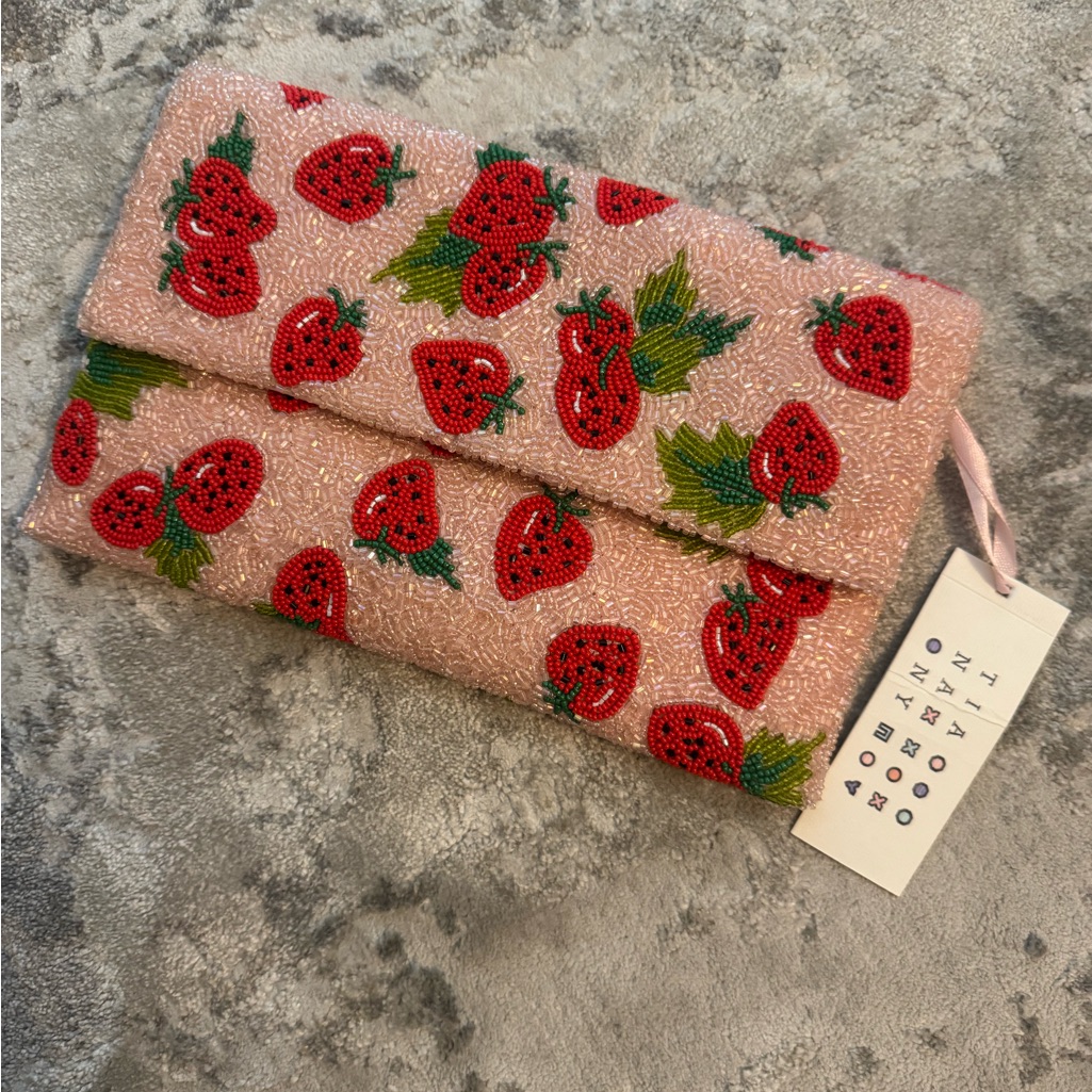 Brand New With Tags Tiana Nyc Beaded Strawberry Clutch Brand New With Tags Tiana Nyc Beaded Strawberry Clutch